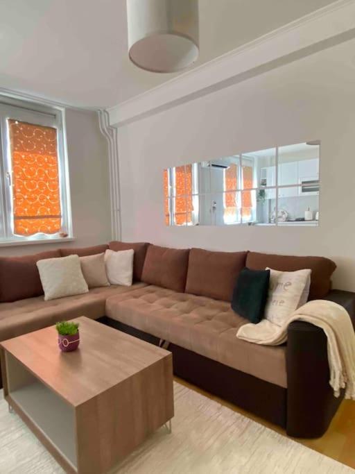 Mona Apartment *